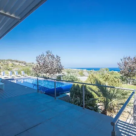 Luxury 4 Bedroom With Private Pool, 1226 * Protaras