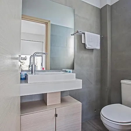 Luxury 4 Bedroom With Private Pool, 1226 Villa Protaras